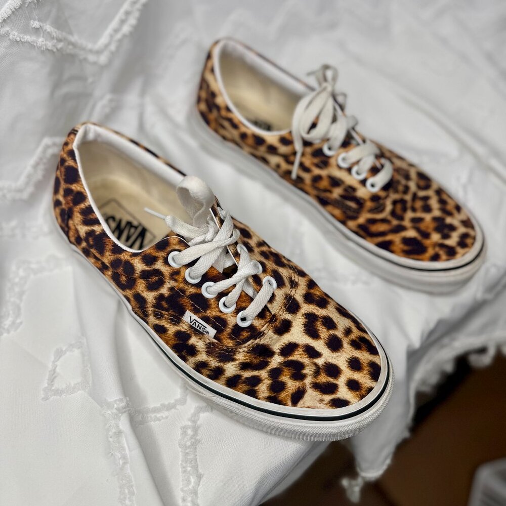 Authentic Leopard Shoe in Animalier Brown | Vans